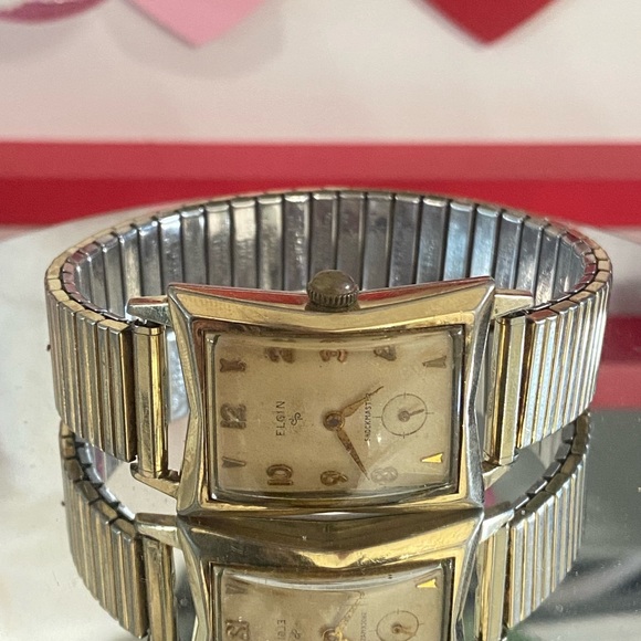 u042 Elgin 10k Gold Plated Manual Wind 19 J Square Case - Main Image